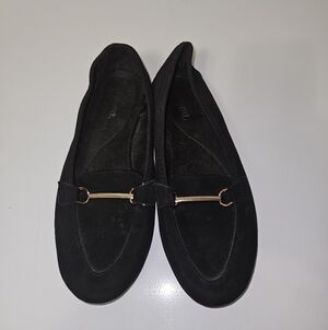 White Mountain Black Flats With Gold Accent!